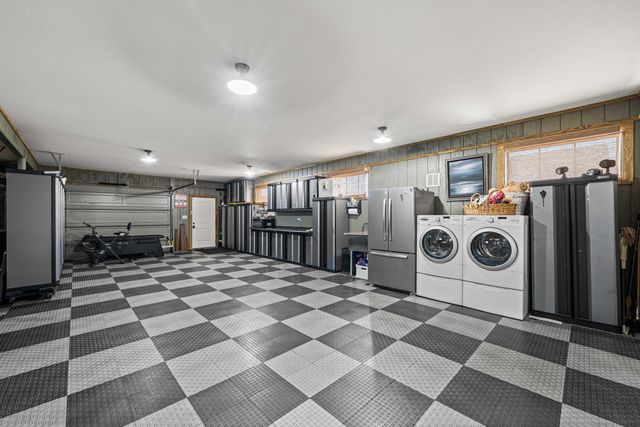 8944 Windgate Circle, Navarre, FL 32566