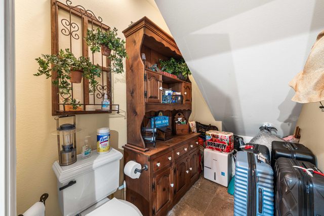 8944 Windgate Circle, Navarre, FL 32566