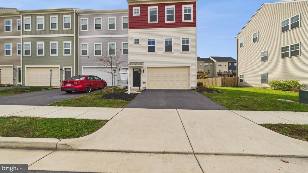 210 PARKLAND DR, Stephenson, VA 22656