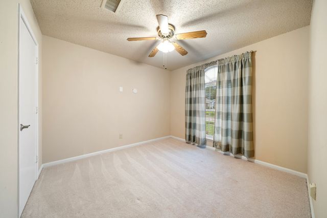 2124 Emerald Oaks, Mesquite, TX 75181
