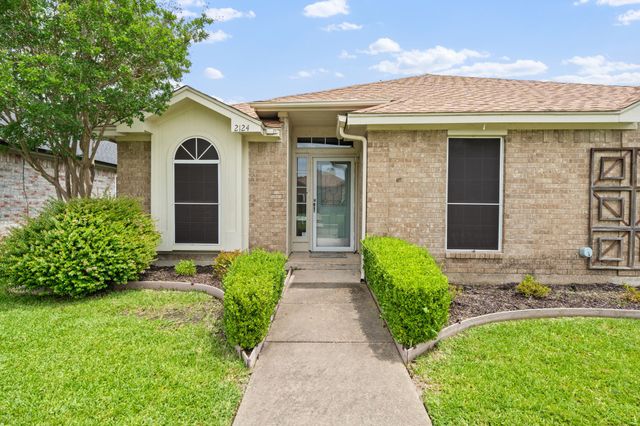 2124 Emerald Oaks, Mesquite, TX 75181