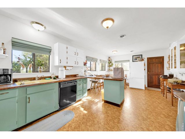 29311 4th St, Snyder, CO 80750