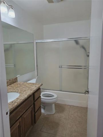 21000 Bryant Street 6, Canoga Park, CA 91304