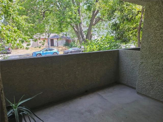 21000 Bryant Street 6, Canoga Park, CA 91304