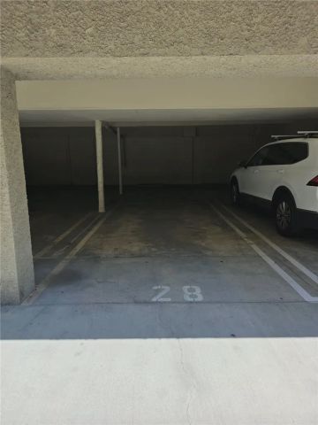 21000 Bryant Street 6, Canoga Park, CA 91304