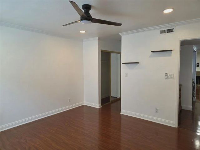 21000 Bryant Street 6, Canoga Park, CA 91304