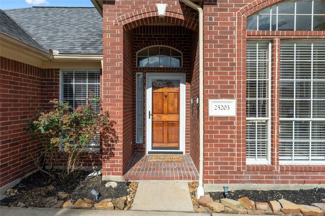 25203 Burgh Castle Drive, Spring, TX 77389