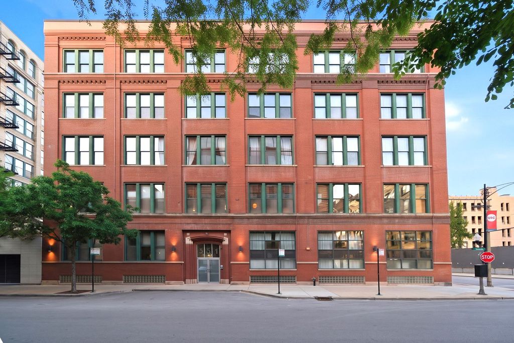 331 S Peoria Street 107, Chicago, IL 60607 — exterior