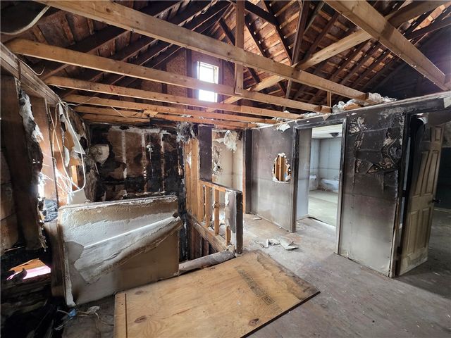 6705 E Townline Road, Williamson, NY 14589