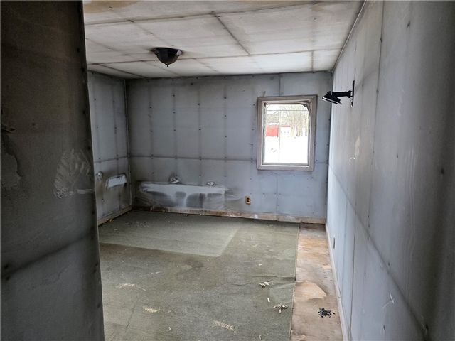 6705 E Townline Road, Williamson, NY 14589