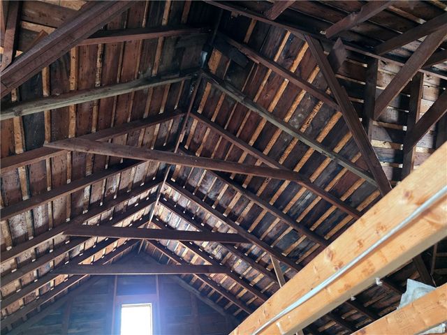 6705 E Townline Road, Williamson, NY 14589