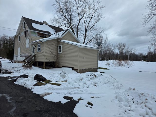 6705 E Townline Road, Williamson, NY 14589