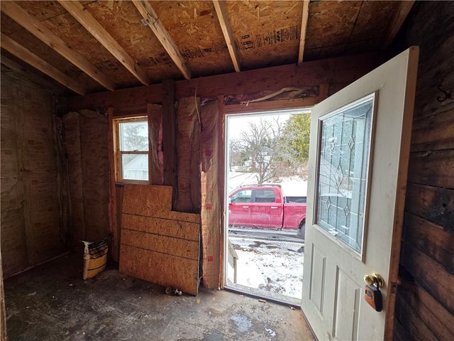 6705 E Townline Road, Williamson, NY 14589