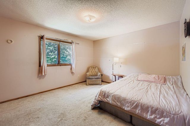 694 Smith Avenue S, Saint Paul, MN 55107