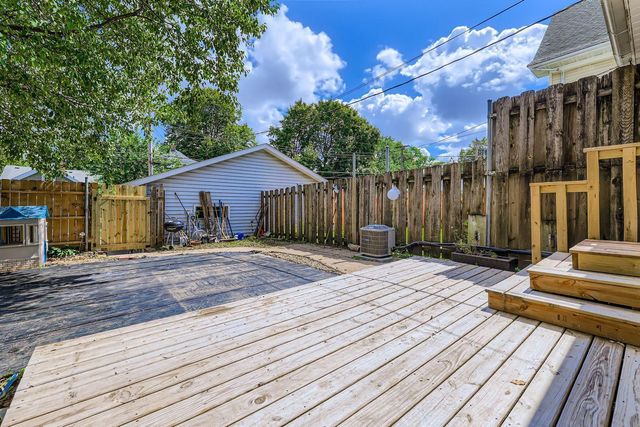 694 Smith Avenue S, Saint Paul, MN 55107