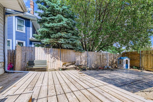 694 Smith Avenue S, Saint Paul, MN 55107