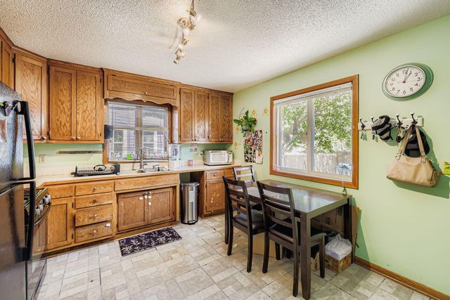 694 Smith Avenue S, Saint Paul, MN 55107