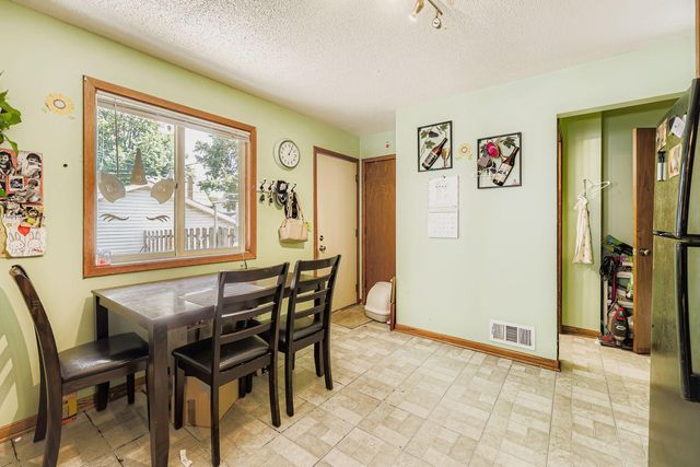 694 Smith Avenue S, Saint Paul, MN 55107