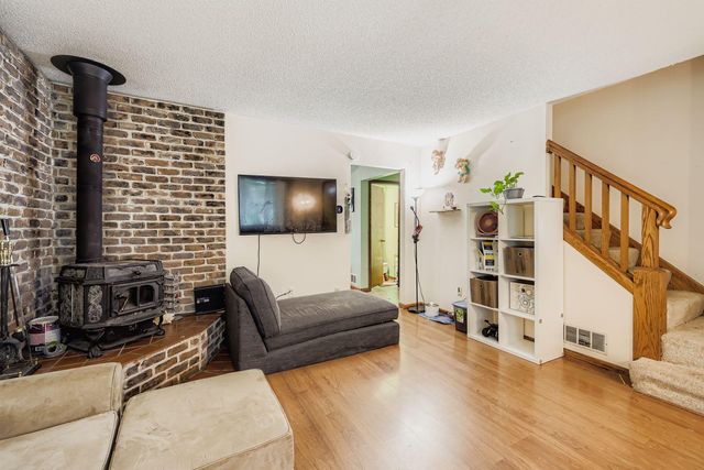 694 Smith Avenue S, Saint Paul, MN 55107
