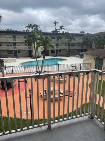 7505 SW 82nd St 212, Miami, FL 33143