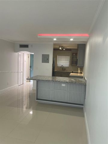 7505 SW 82nd St 212, Miami, FL 33143