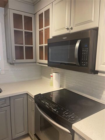 7505 SW 82nd St 212, Miami, FL 33143