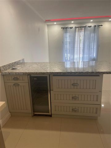 7505 SW 82nd St 212, Miami, FL 33143