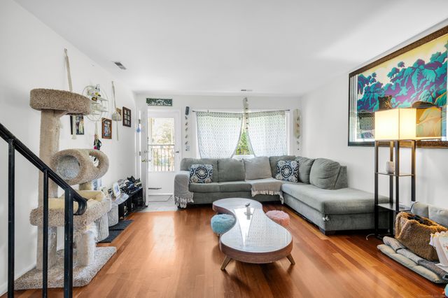 14 Ferris Avenue APT 9, Norwalk, CT 06854