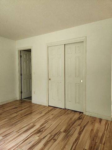 491 Mammoth Rd 9, Londonderry, NH 03053