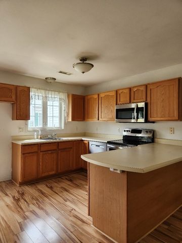 491 Mammoth Rd 9, Londonderry, NH 03053