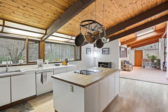 384 River Road, Carlisle, MA 01741