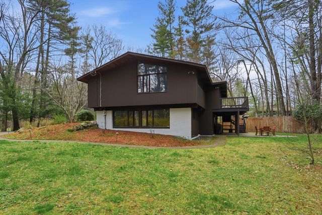 384 River Road, Carlisle, MA 01741