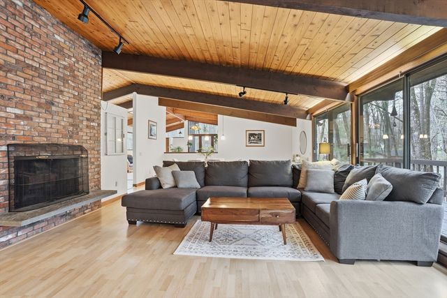 384 River Road, Carlisle, MA 01741