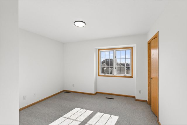 7716 7th Street N, Oakdale, MN 55128