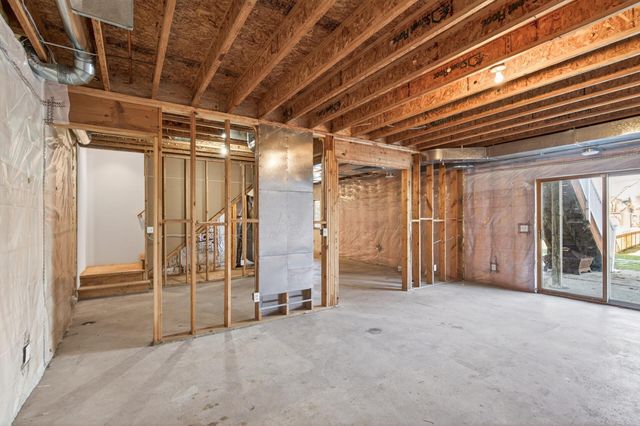 7716 7th Street N, Oakdale, MN 55128