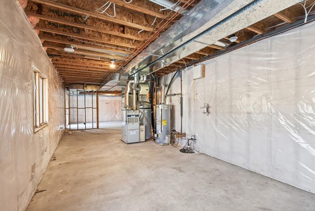 7716 7th Street N, Oakdale, MN 55128