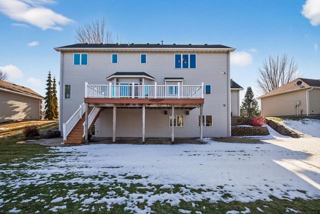 7716 7th Street N, Oakdale, MN 55128