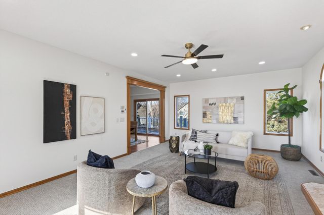 7716 7th Street N, Oakdale, MN 55128