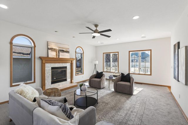 7716 7th Street N, Oakdale, MN 55128