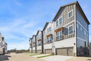 5629 Azores, Houston, TX 77091