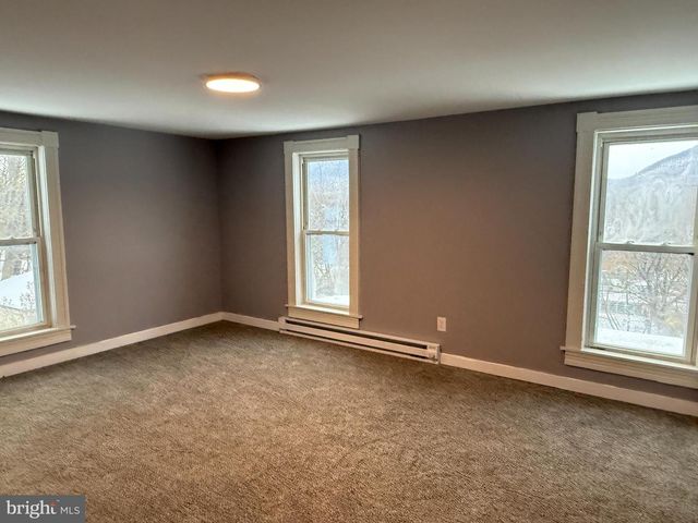 514 HIGHLAND AVE, Burnham, PA 17009