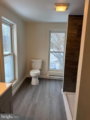 514 HIGHLAND AVE, Burnham, PA 17009