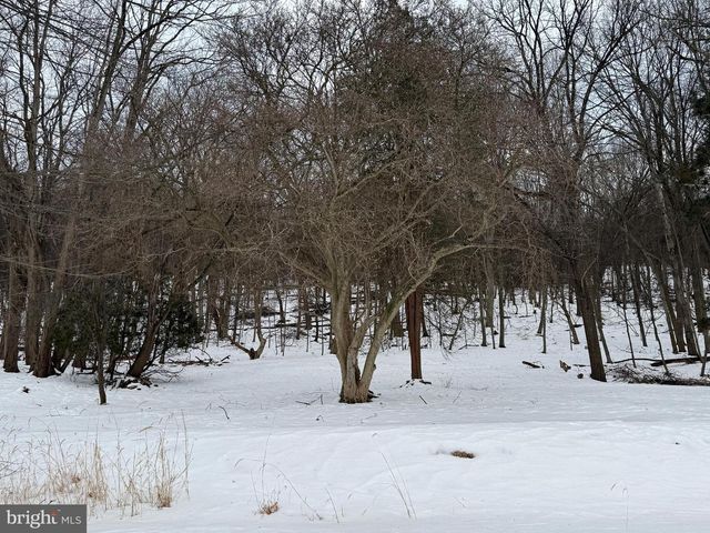 514 HIGHLAND AVE, Burnham, PA 17009