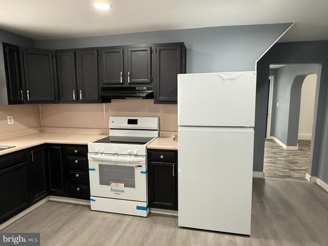 514 HIGHLAND AVE, Burnham, PA 17009