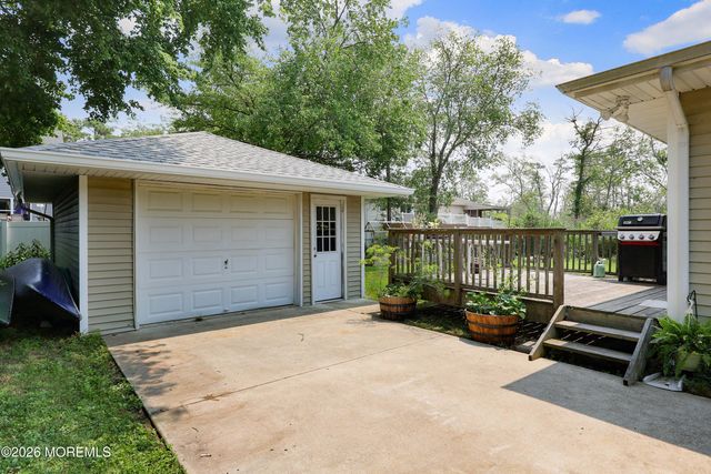 313 Oleary Avenue, Bayville, NJ 08721