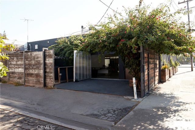 2075 S Atlantic, Commerce, CA 90040