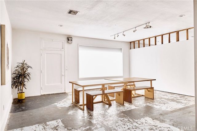 2075 S Atlantic, Commerce, CA 90040