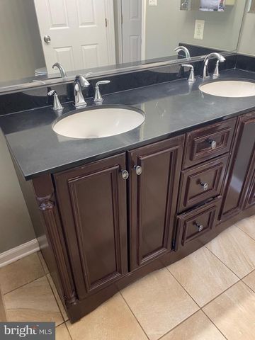 21733 TOTTENHAM HALE CT, Sterling, VA 20166