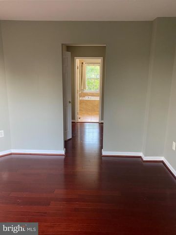 21733 TOTTENHAM HALE CT, Sterling, VA 20166