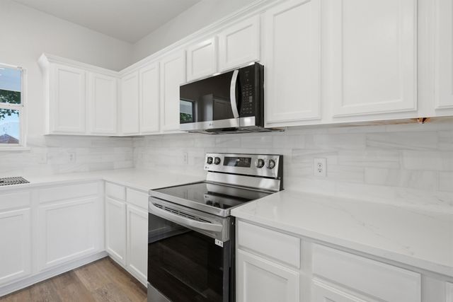 7104 Starwood Drive, Fort Worth, TX 76137